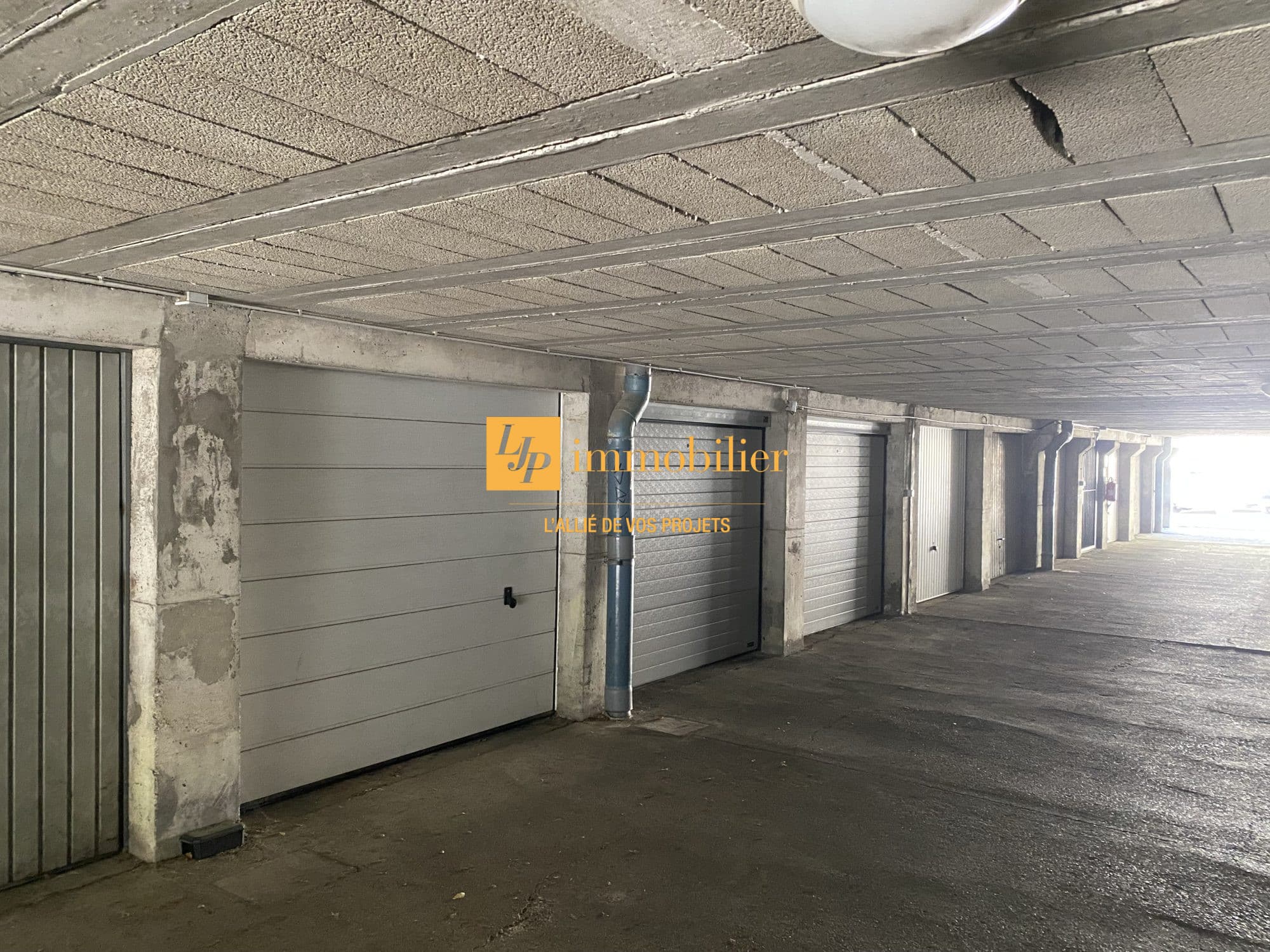 HÔPITAUX/FACULTES - Garage 13m2