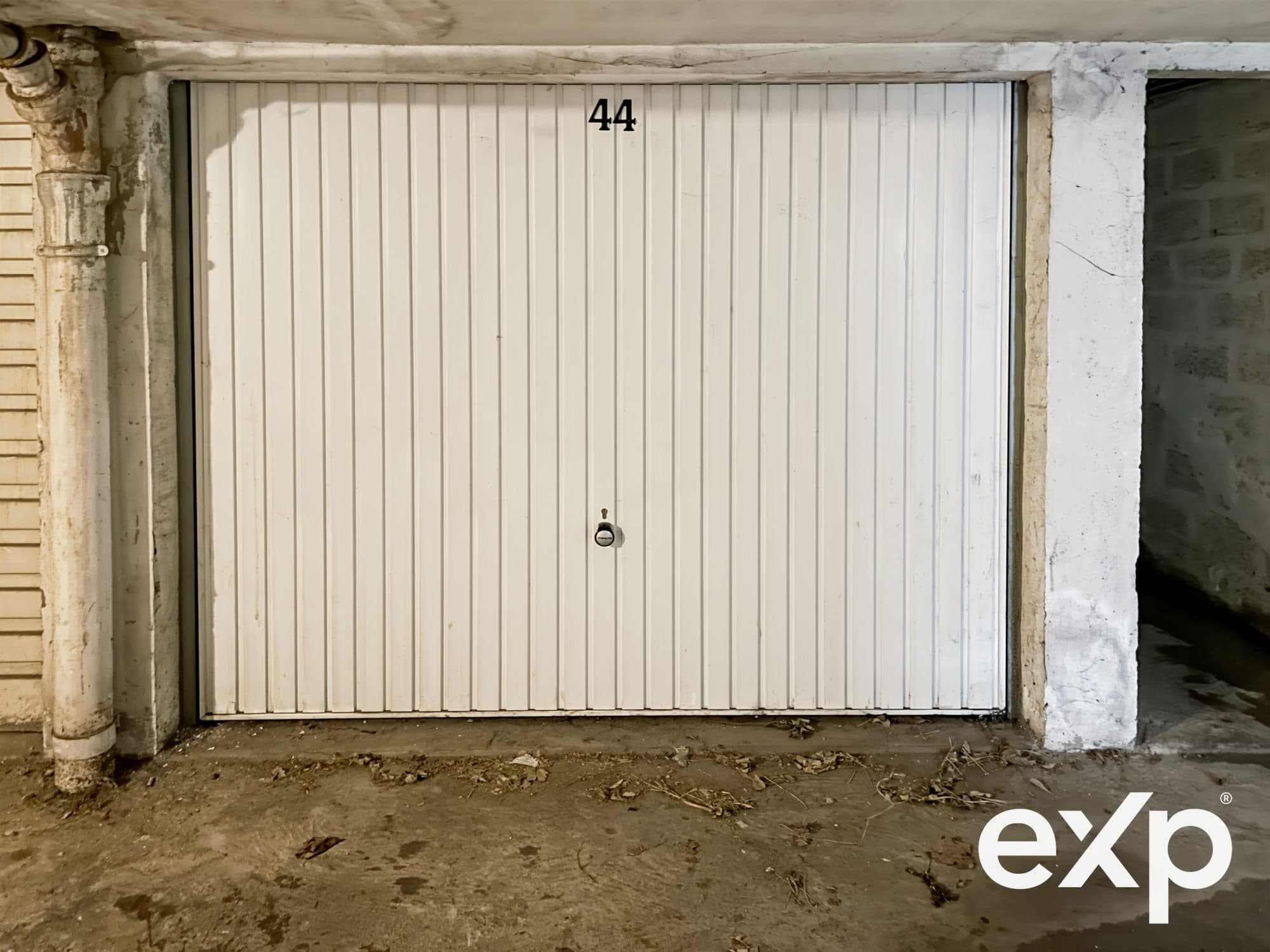 Garage fermé au Chaprais-Tristan Bernard