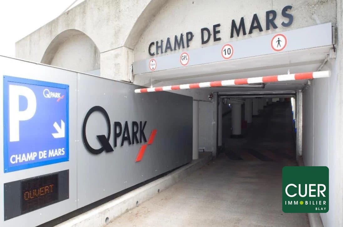 PARKING PRIVATIF ET SÉCURISÉ Q-PARK 'CHAMPIONNET - CHAMP-DE-MA