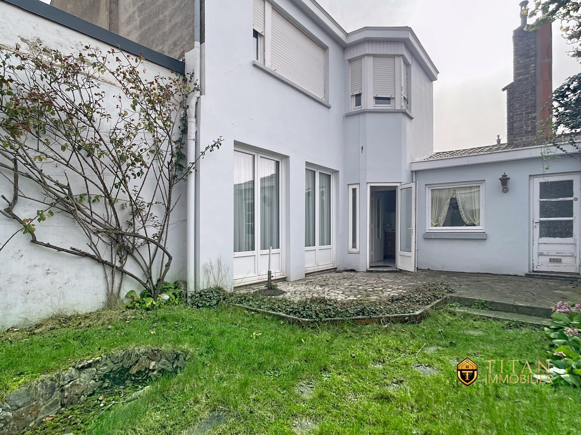 Maison mitoyenne de 106 m² avec un extérieur à Dunkerque (594