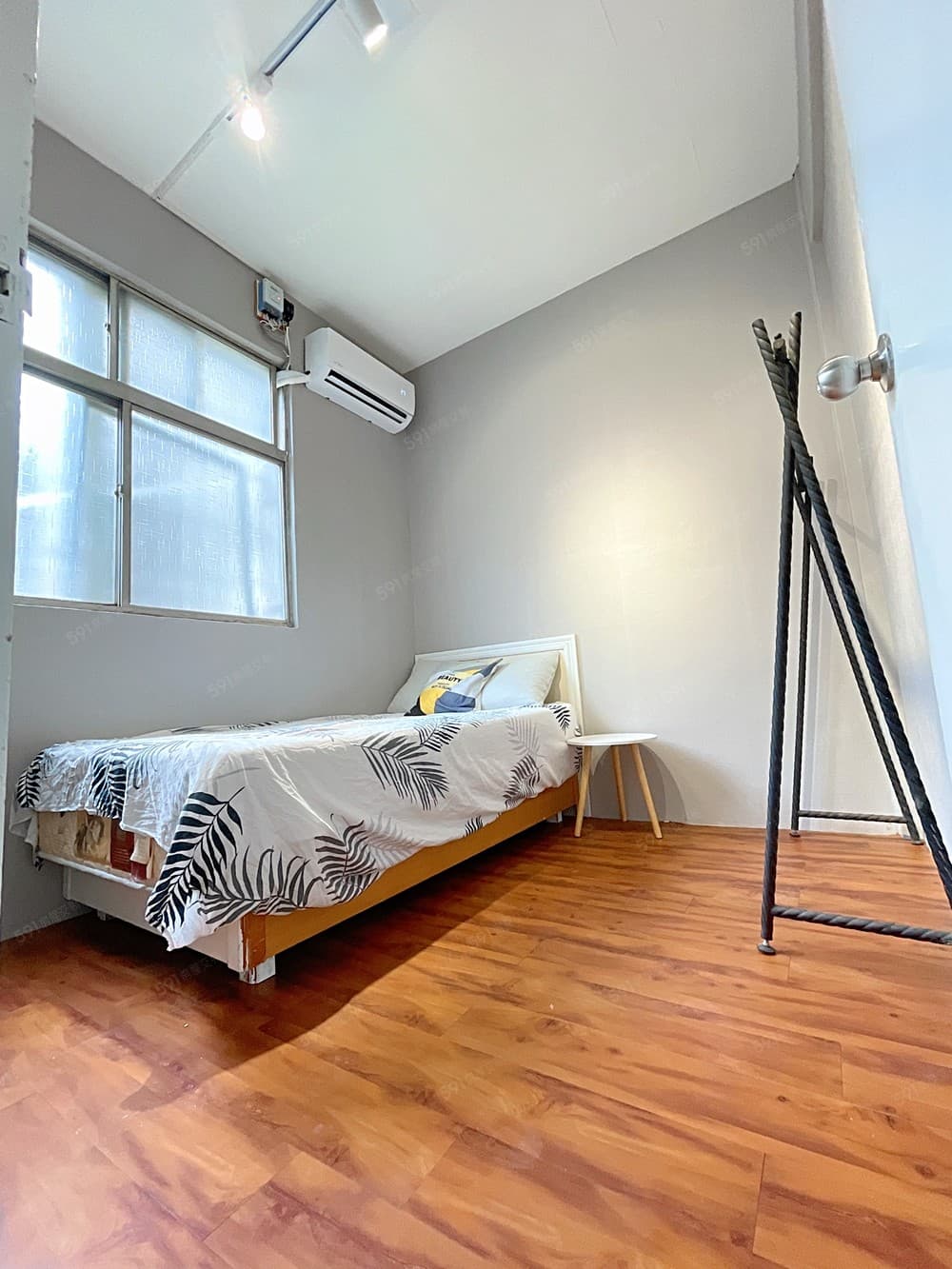 雅房room近松山機場