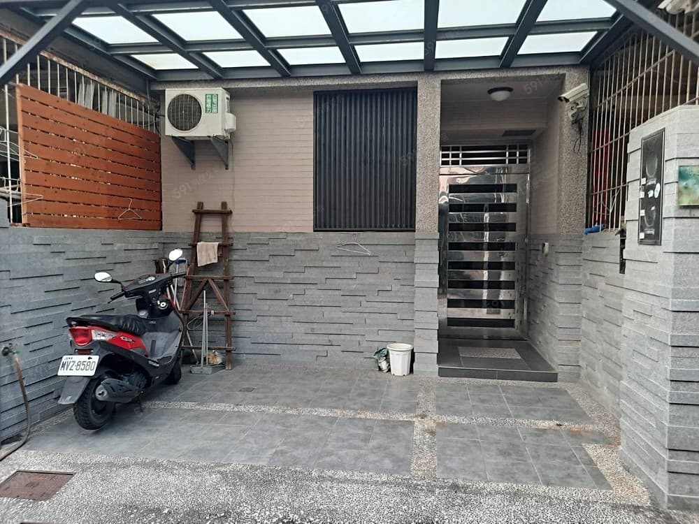 大坪數精緻套房，獨立陽台洗衣機