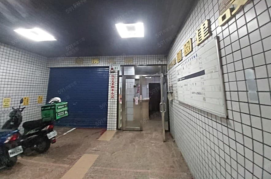 高雄車站哈佛大樓電梯單純三樓/三房一衛浴
