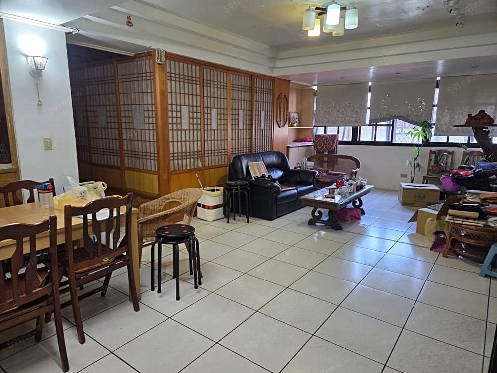 誠意屋主降價~景安捷運站華廈大四房+和室