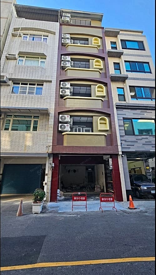 高雄師範大學四維行政中心文化中心信義國小