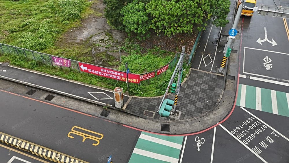 【板橋區最便宜】合安平面停車場(板橋中山國小停車場正對面)