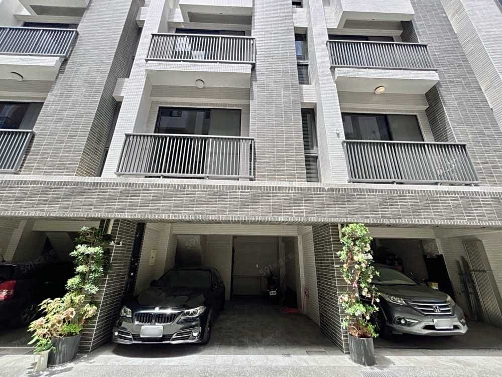 ⭐仁武仁雄商圈「登發旺」⭐面寬優質車墅⭐