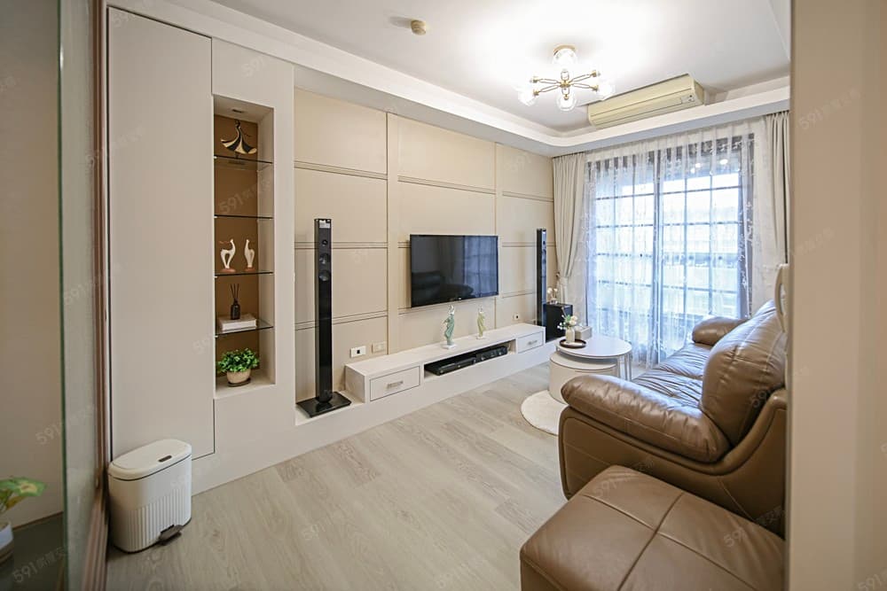 美術館｜大兩房+平車｜使用空間20坪美裝潢屋況極佳
