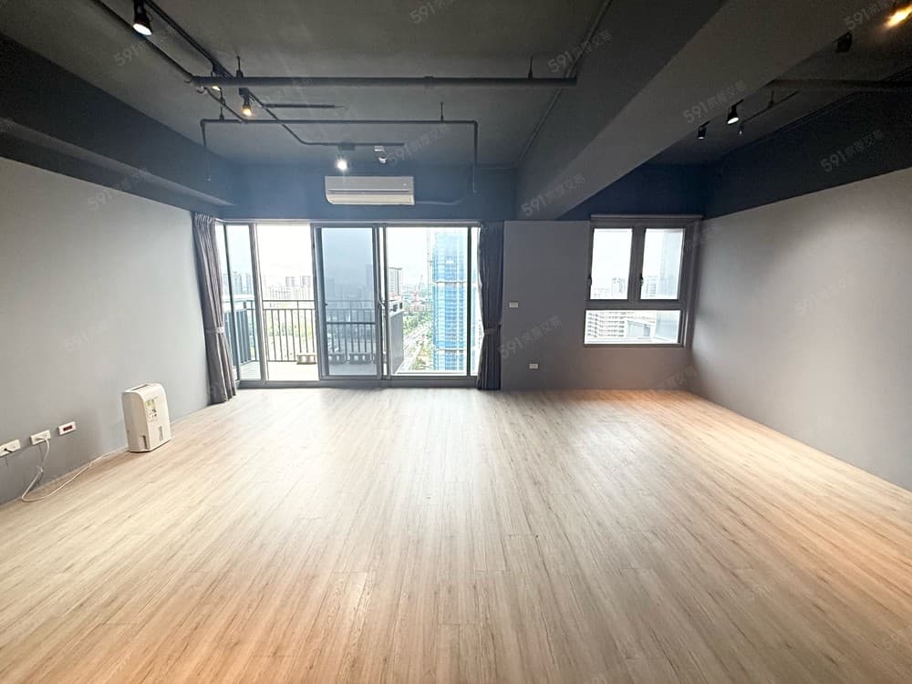 青埔A18｜老街溪景觀｜國庭苑｜景觀3+1房｜雙車位