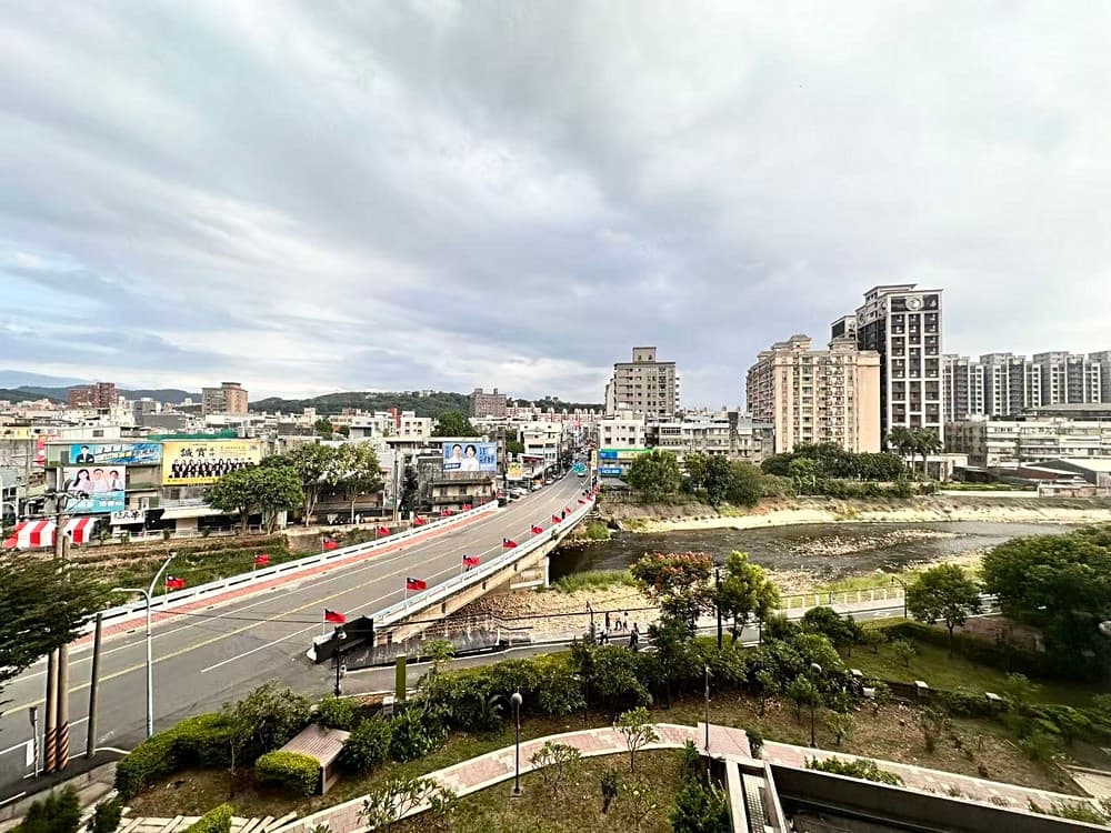 陸光大三房~河岸綠景~屋主誠意讓利~市場難得價