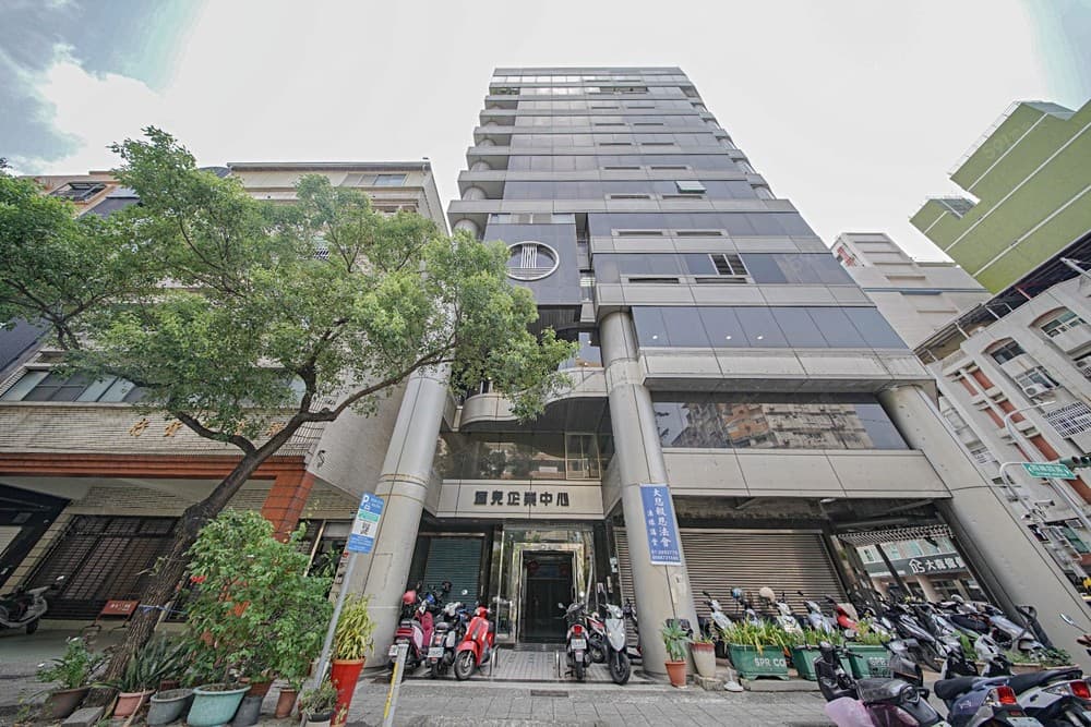 亞灣金融專區｜49坪企業辦公室｜868萬