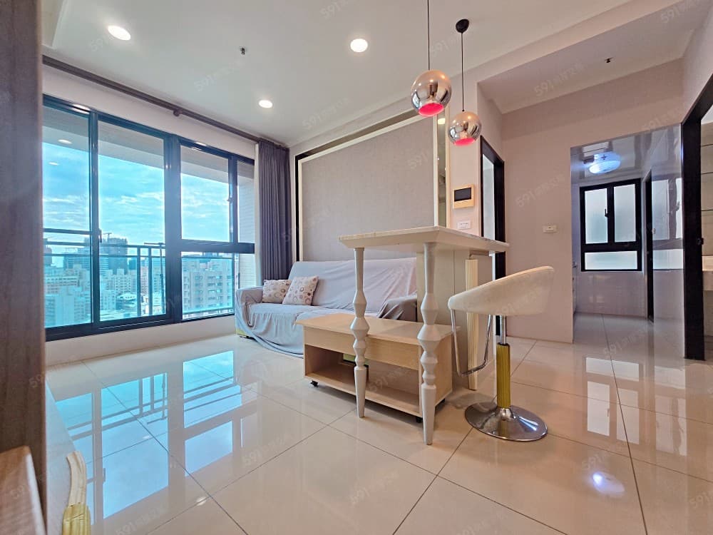 站在高山俯視美景盡收眼底寓上逢甲次頂二房平車