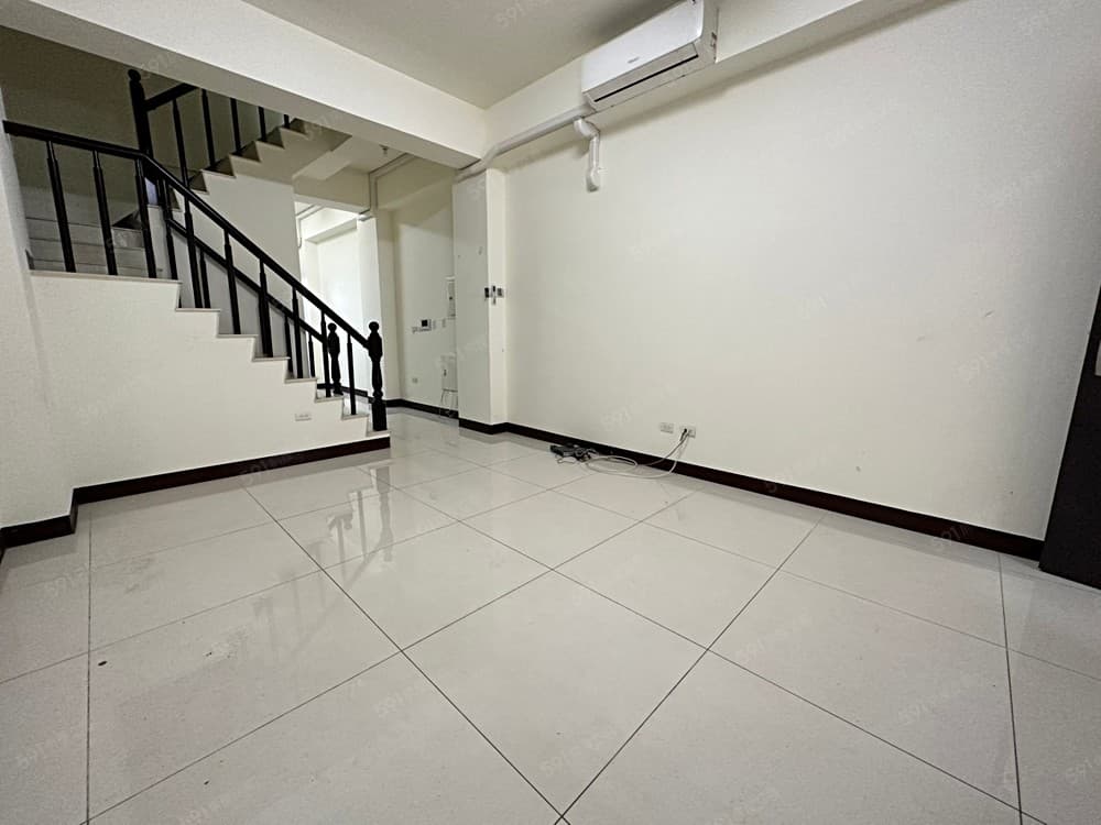 🏡林媽媽租屋-安南區-透天5房-格局方正-可停2台車🌳