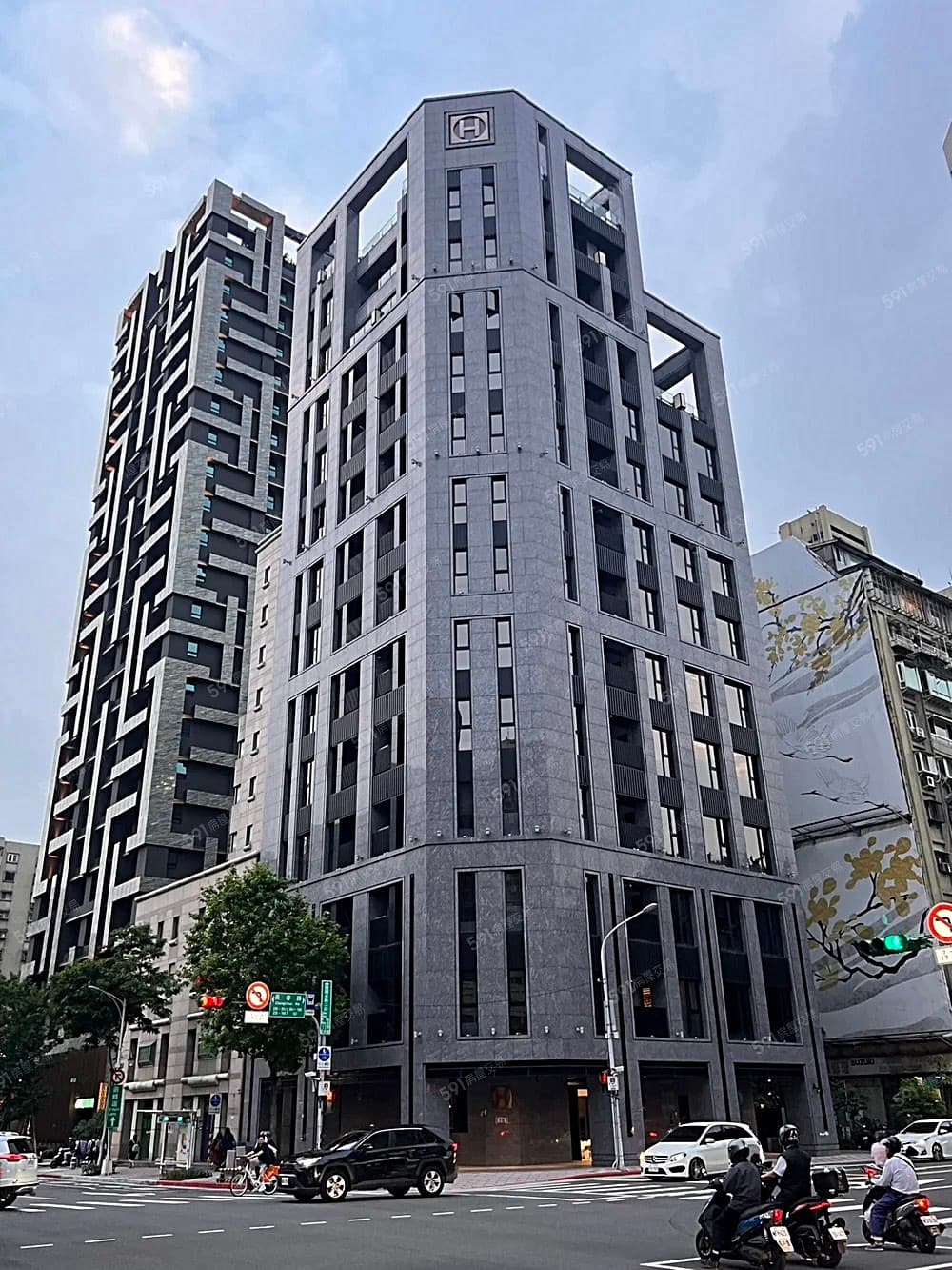 建國北路二段✅匯泰鴻✅全新景觀戶✅住商陳平💖3房+車位