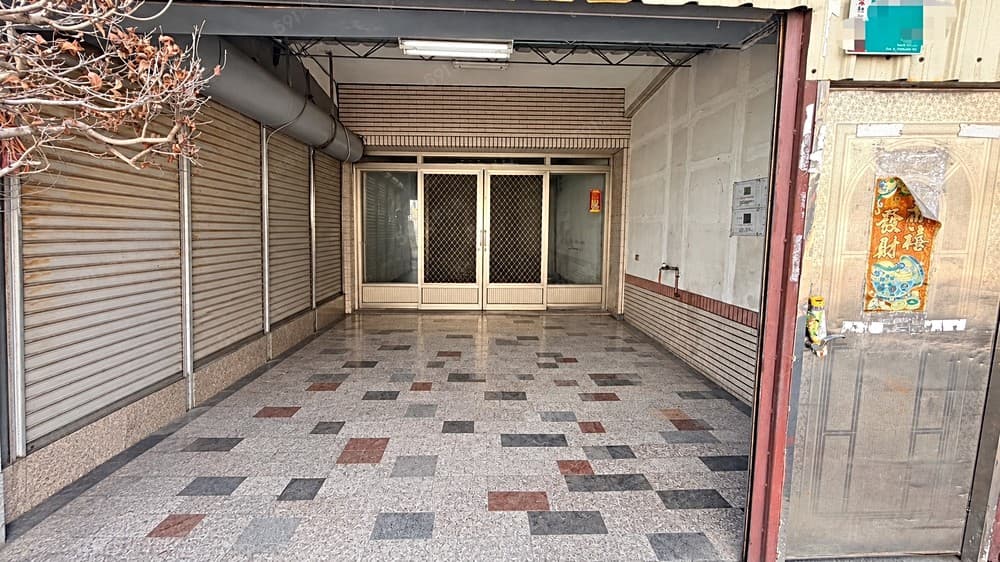獨家!!富農商圈東門透天店面住家|巷寬好停車