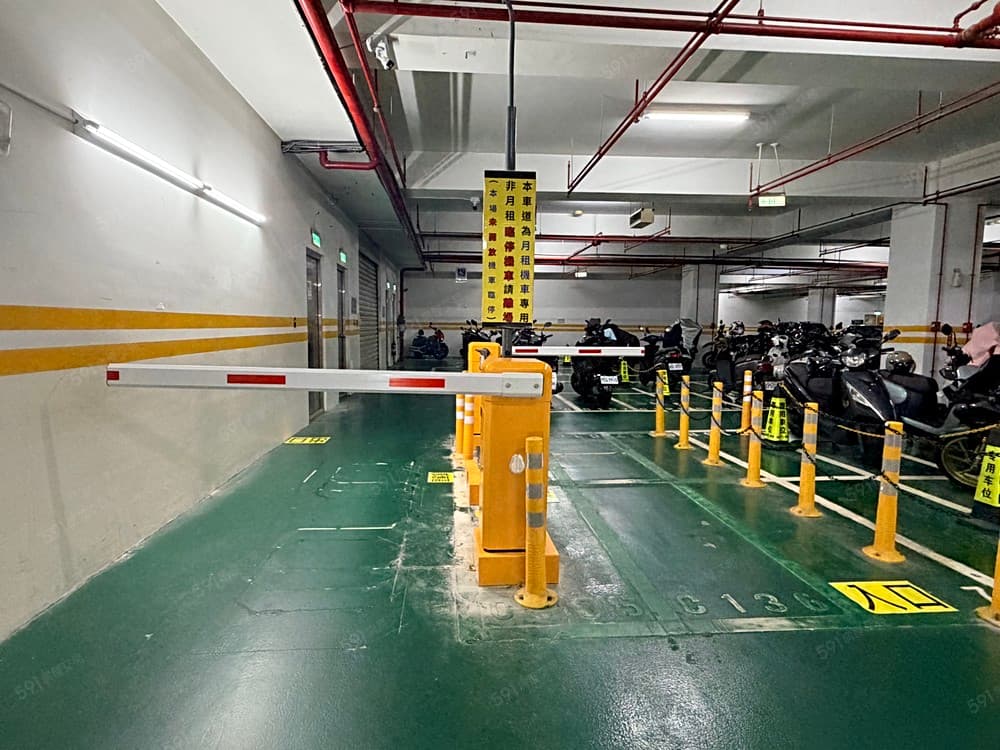 ~小巨蛋好停!松山育達室內好車位只要3900元/月~
