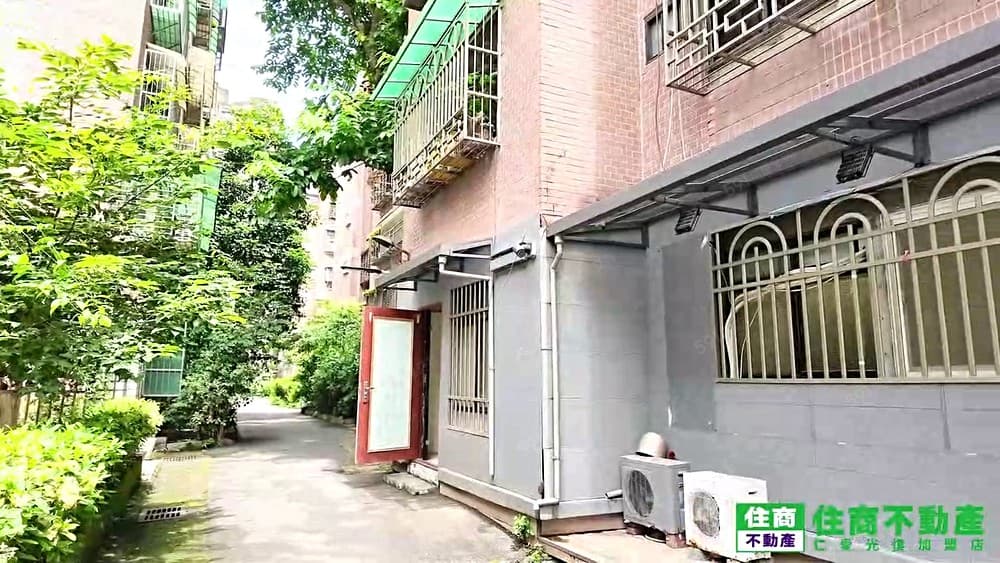大安森林公園-科技大樓站-瑞安街208巷可塑店面一樓收租屋