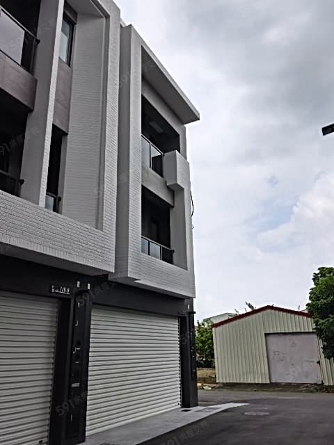 精選優質4房透天住家,全新完工,採光通風良好,交通方便
