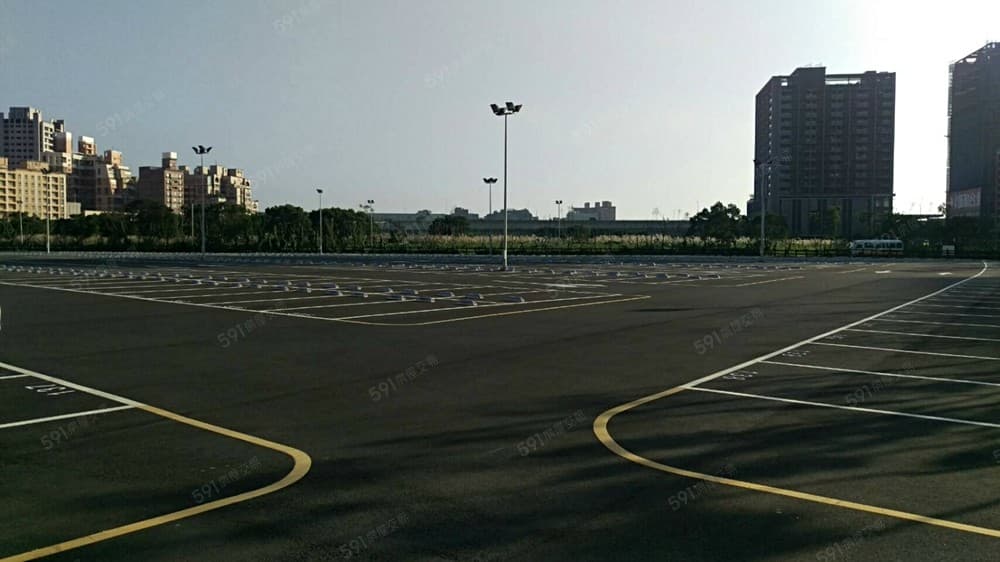 林口機一平面停車場(三井outlet旁)