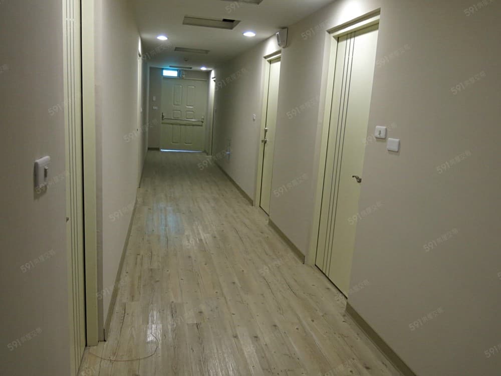 近平實公南紡購物中華路VS小東路口