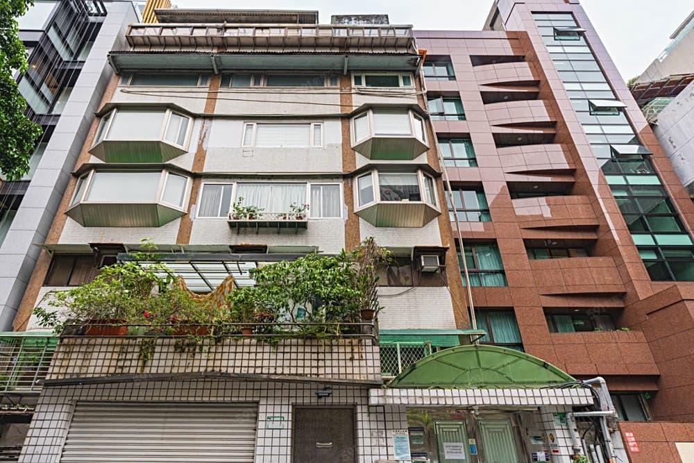 住商仁愛光復店~忠孝新生海關4房