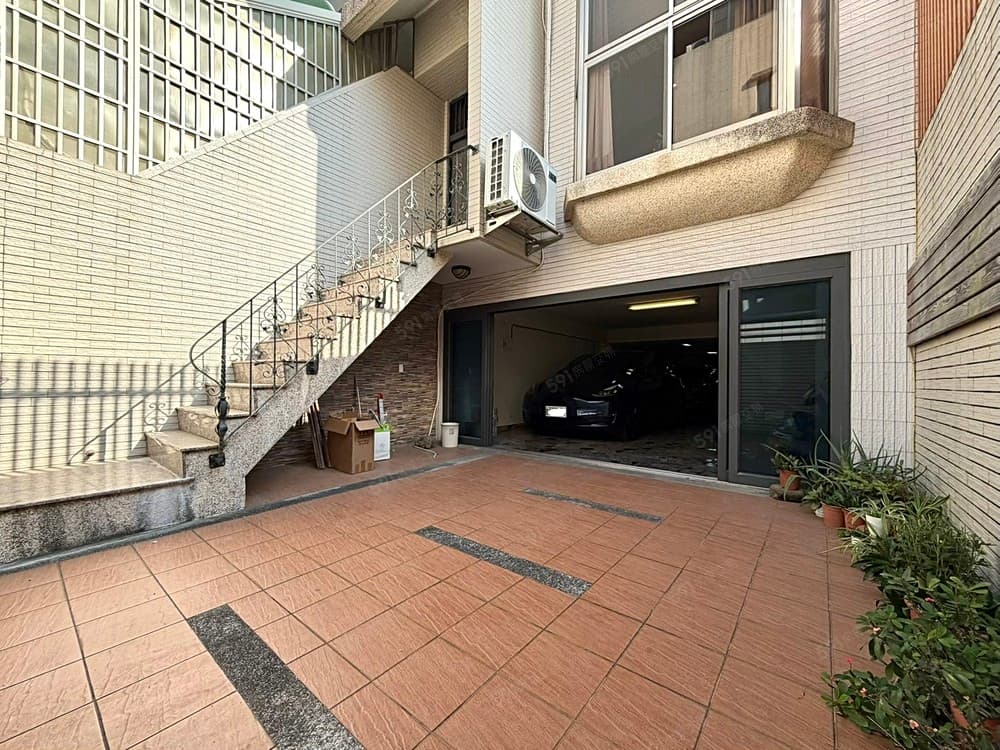 湖美帝寶大地坪面寬邊間豪邸｜空間夠、採光好、能停四車