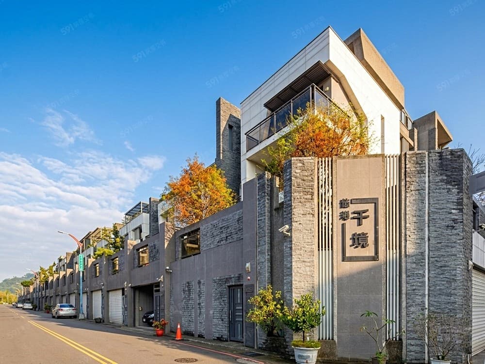 北屯中國醫『佑崧千境』邊間四套房雙車別墅|公園旁