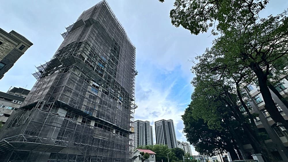 東區成大生活圈✨⭐皇鼎森琚⭐✨綠海首排三房雙平車