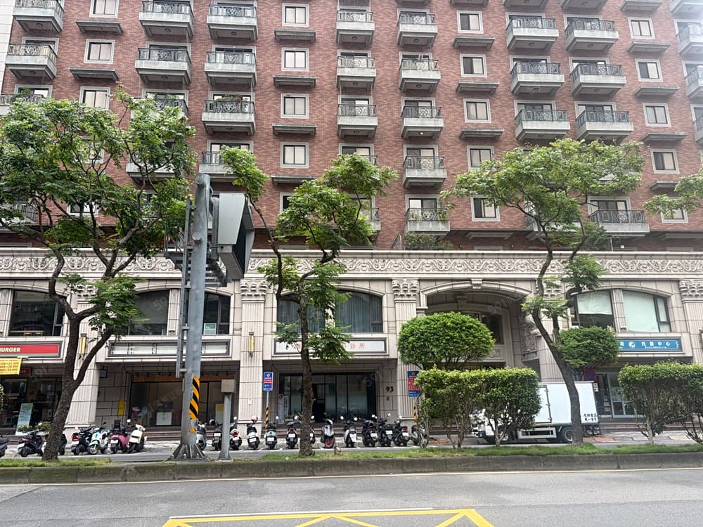 屋主自售三重重陽金店面1+2樓比住家還便宜