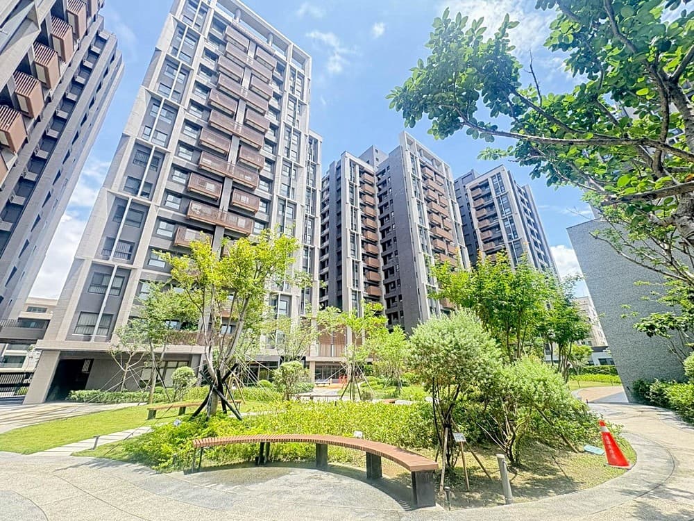 💖🏡~愛上公園旁遠雄北府苑裝潢2+1平面車位