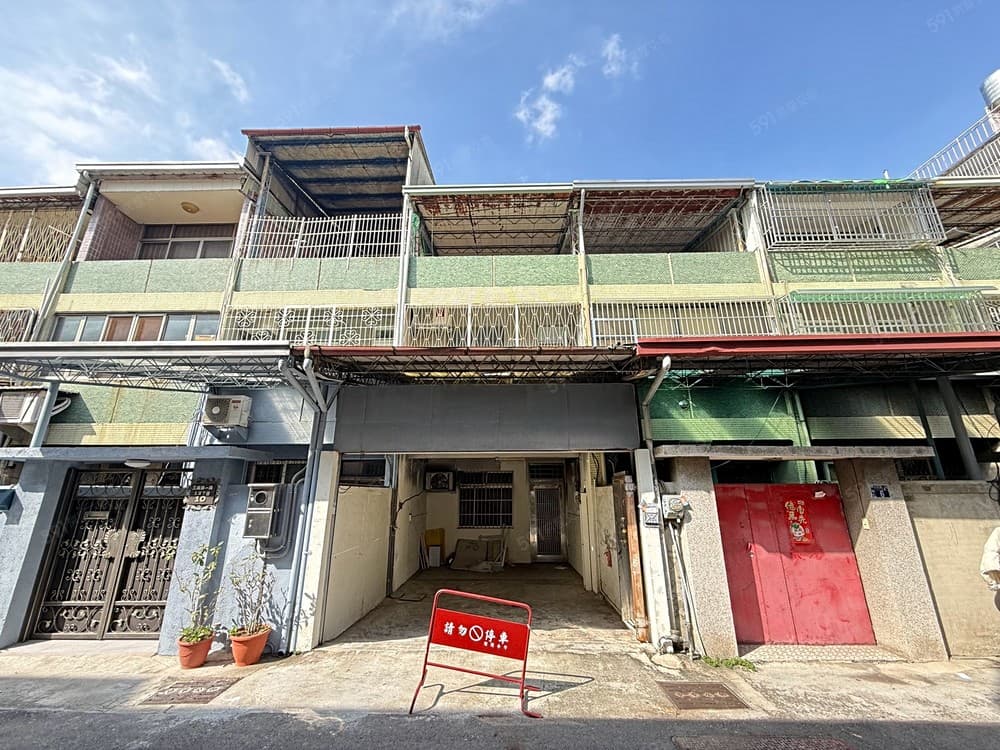 西區透天採光充足｜好停車+活路｜土地22.9坪｜專任