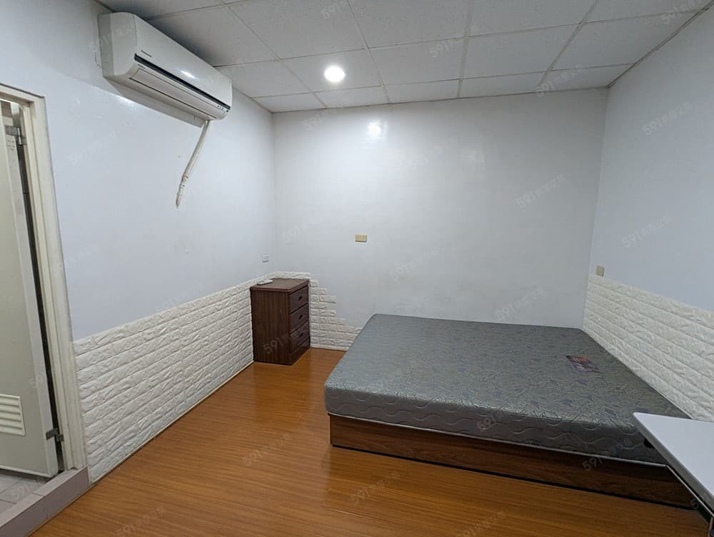 藝文區旁/食衣住行都方便/有電梯(限女性）