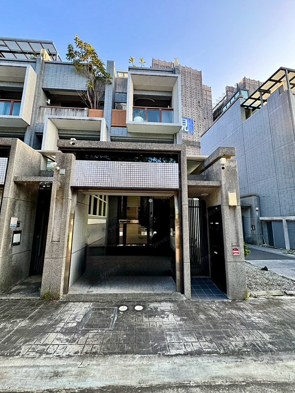 龍穴寶地專簽|一山豁然|發家致富起家厝臨路邊間美墅