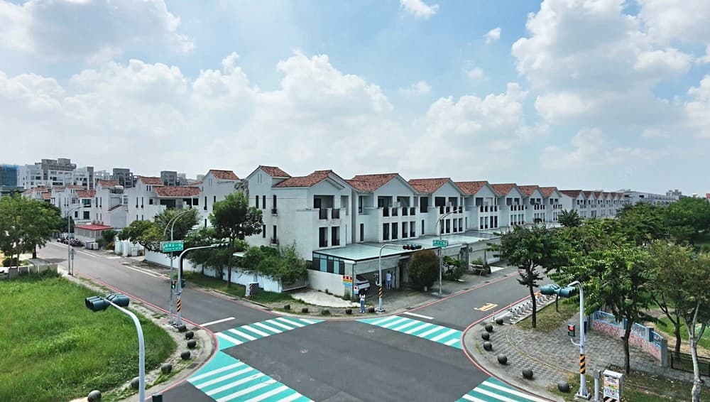 幸福家奕中!獨家76地坪雙橡園臨路雙車豪邸