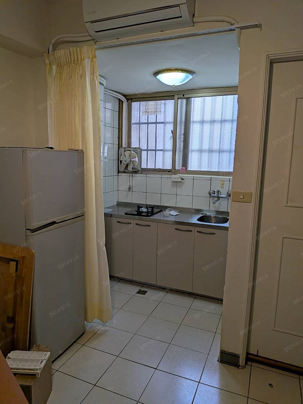 🍳正一房一廳帶小廚房🏡台水電｜可租補｜陽台獨洗｜無汽車位