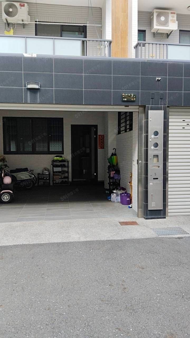 歸仁七甲｜全新裝潢兩房｜17坪｜可停雙機車｜家具家電齊全
