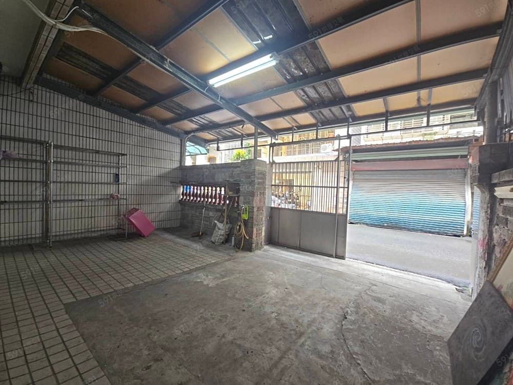 中興商圈一樓住辦大空間
