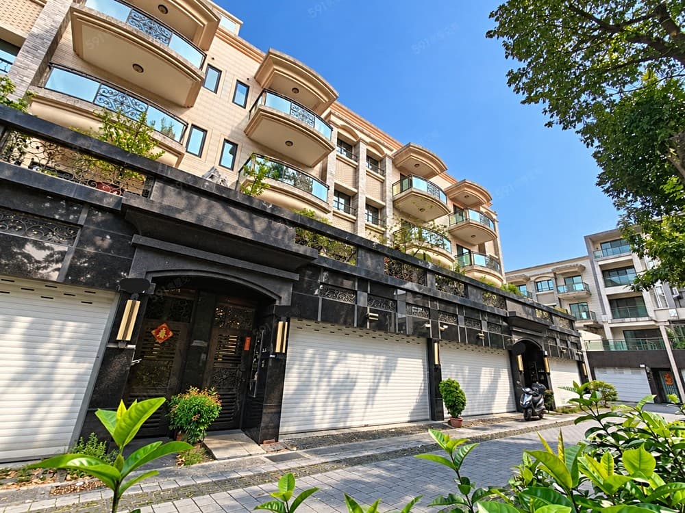 🌟小港桂林｜公園首排｜面寬併排雙車孝親電梯別墅
