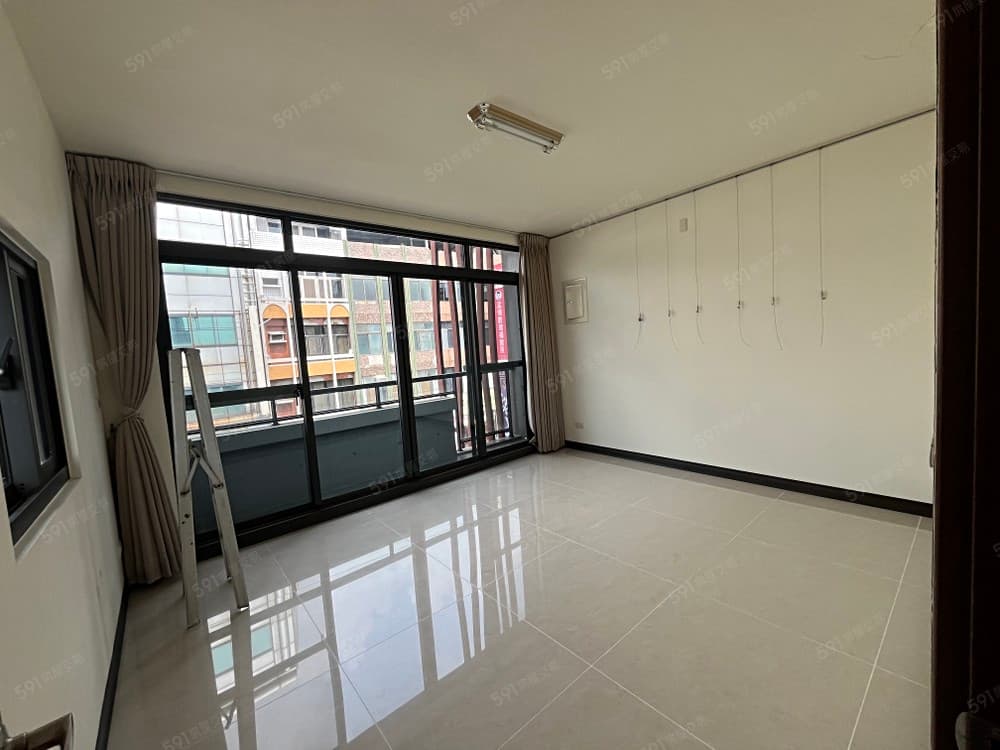 新營大馬路透天金店面