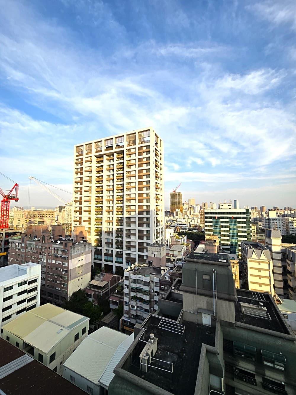豪宅建商加地段・理仁奕舍｜稀有釋出|市府捷運豪宅