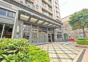 中正路G09捷運站旁吉品社區高樓景觀大三房平面車位