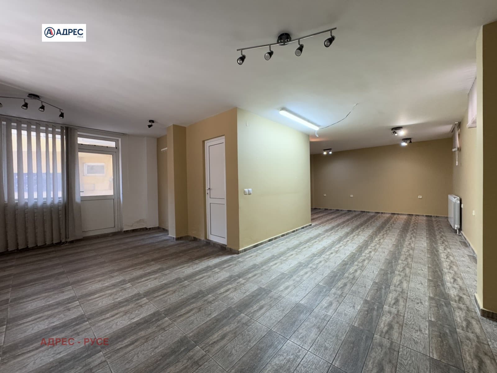 Продава ОФИС град Русе, Ялта