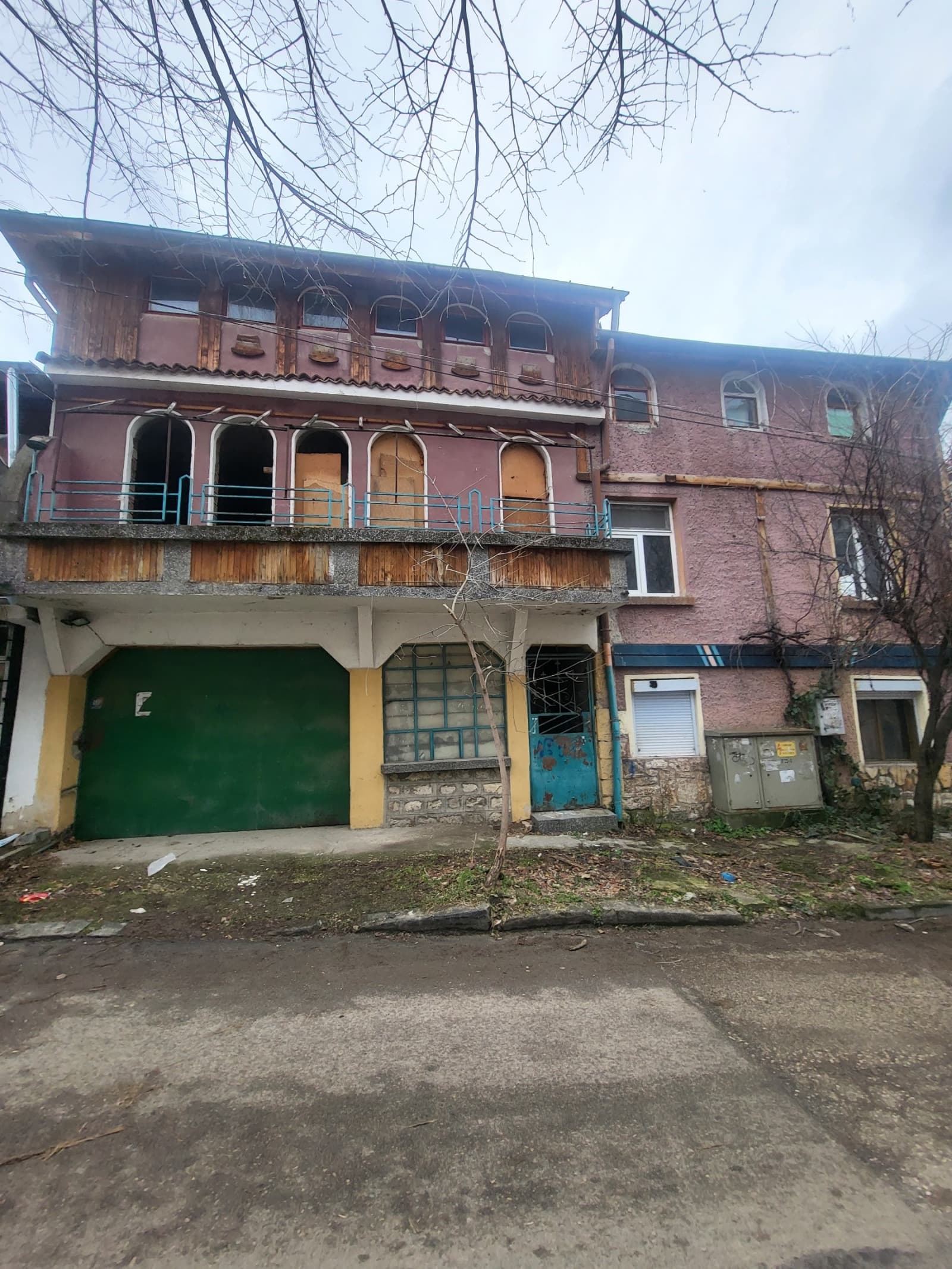 Продава КЪЩА град Плевен, Идеален център