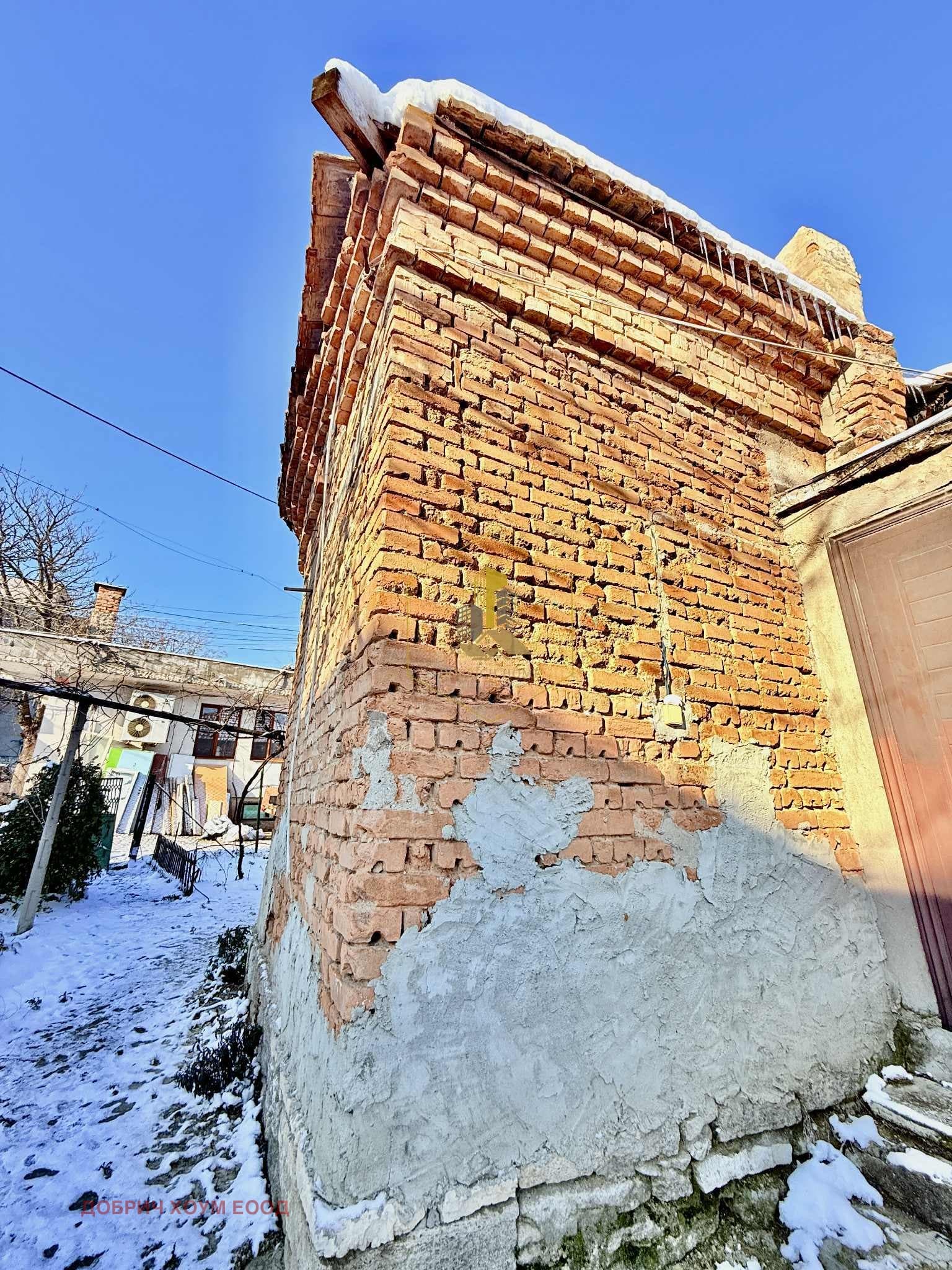 Продава КЪЩА град Добрич, Център