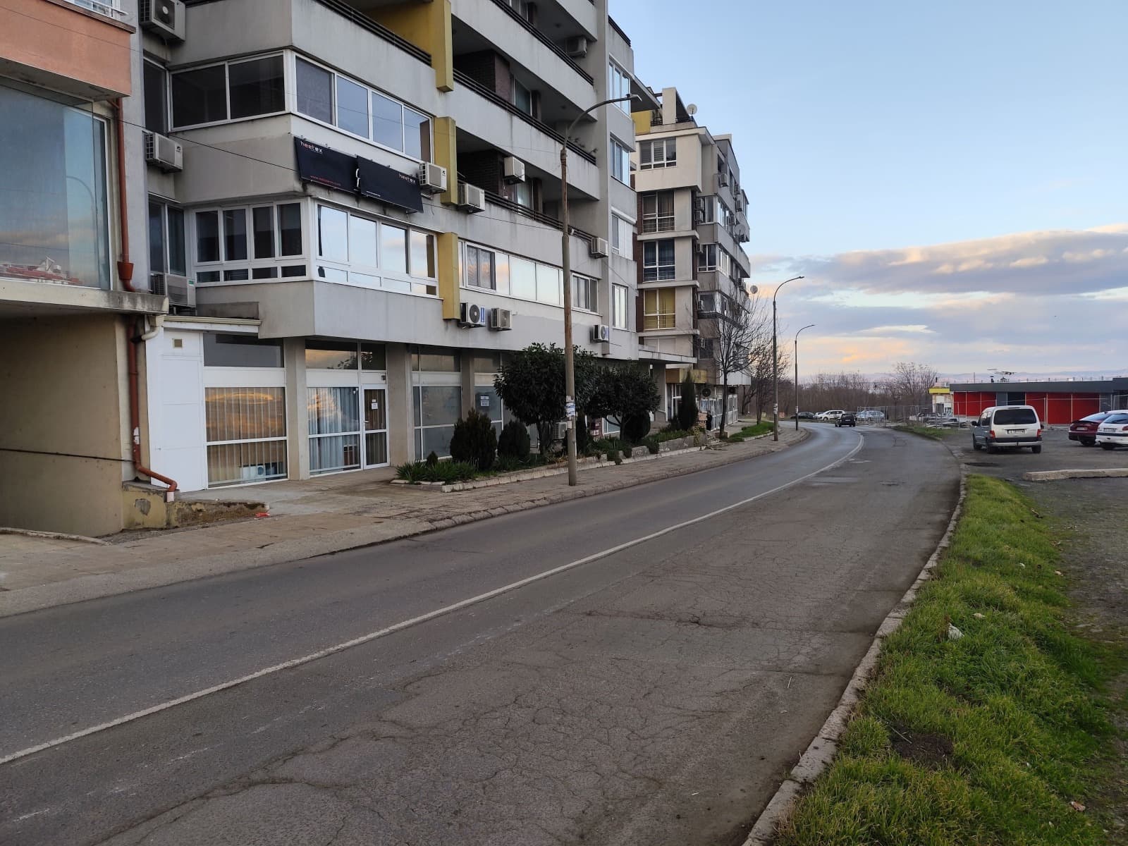 Продава МАГАЗИН град Бургас, Меден рудник - зона Б