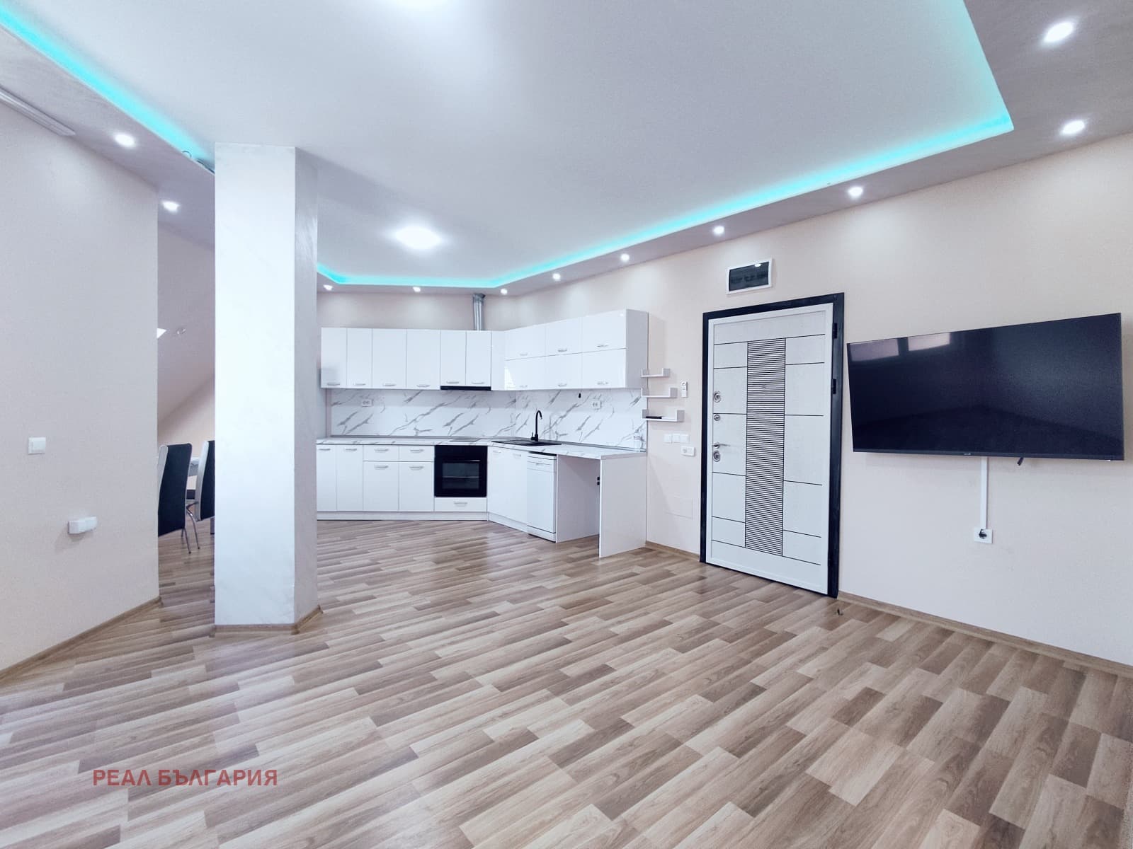 Продава 3-СТАЕН град Русе, Широк център