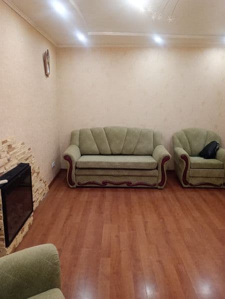 Продам квартиру по Центральній