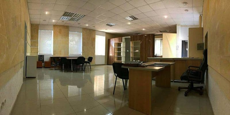 Продаж одноповерхової будівлі (249,8 кв. м.) в Бердичеві