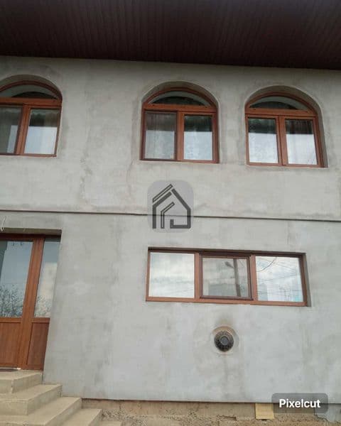 Продається гарний , новий будинок у місті Берегово
