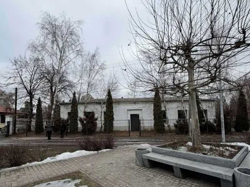 Нежитлова одноповерхова будівля м. Самар, площа Героїв, 13